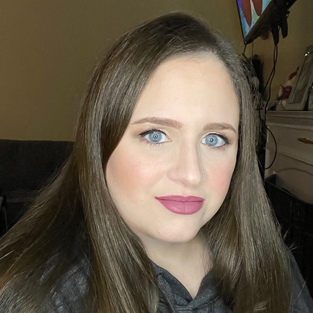 Meet your Posher, Amy